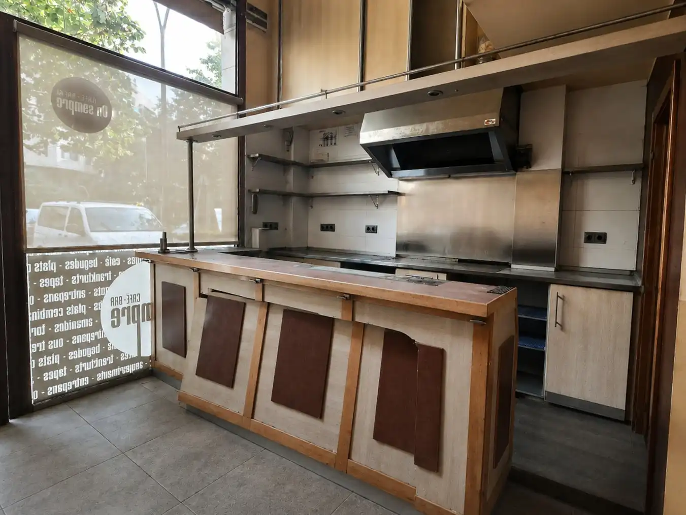 Cocina de Local en traspaso en Barcelona con Aire acondicionado