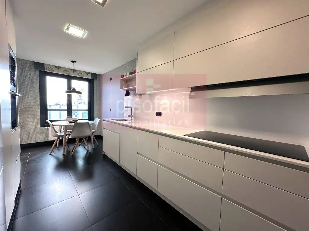 Kitchen of Flat for rent in Lugo