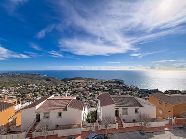 Apartment with pool for sale in Cumbre del Sol