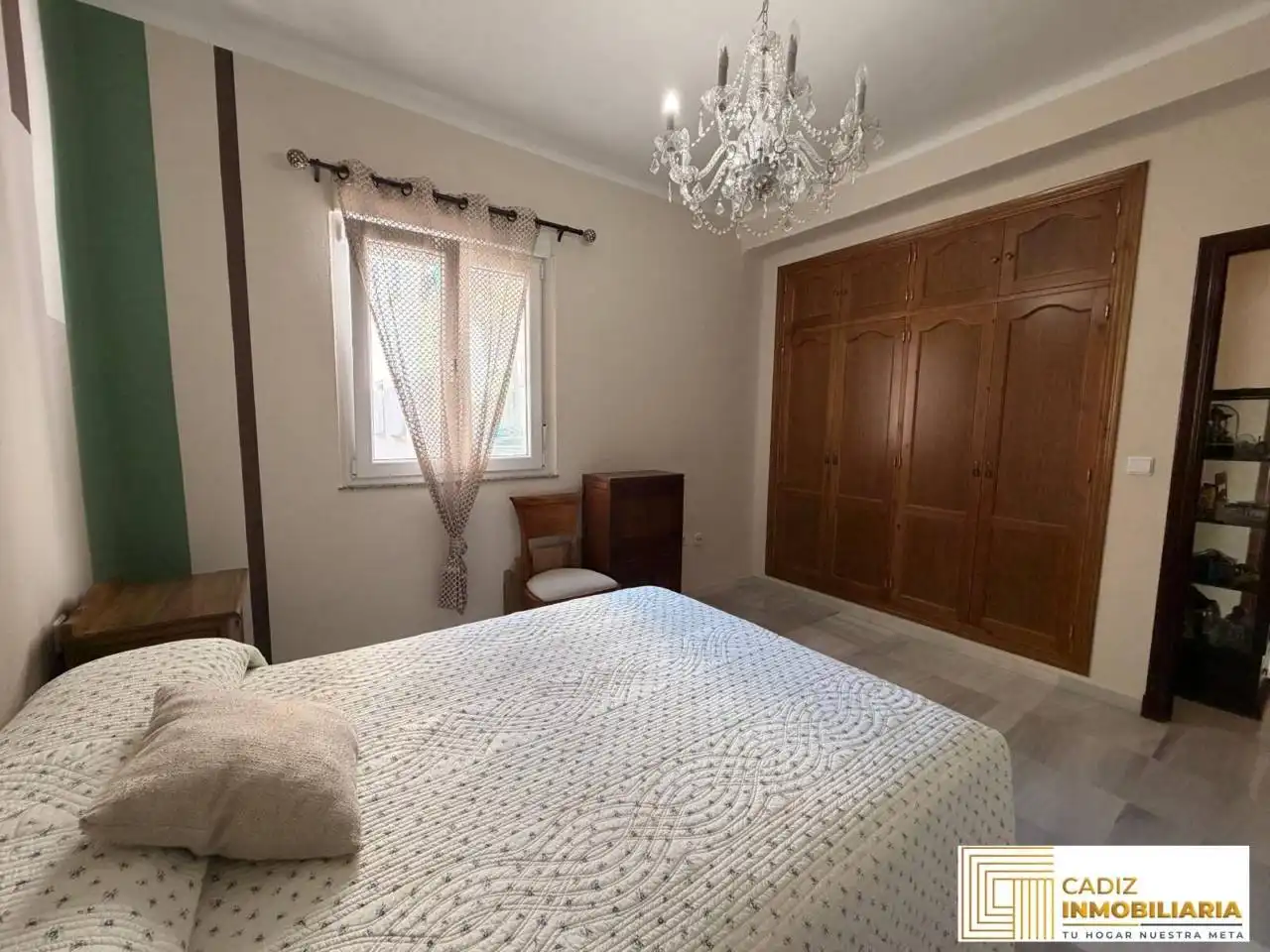 Schlafzimmer von Wohnung zum Verkauf in Cádiz mit Klimaanlage