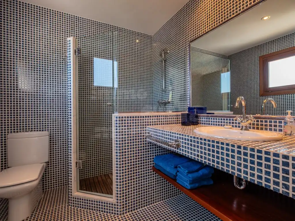 Bathroom of Houses for sale in Palafrugell