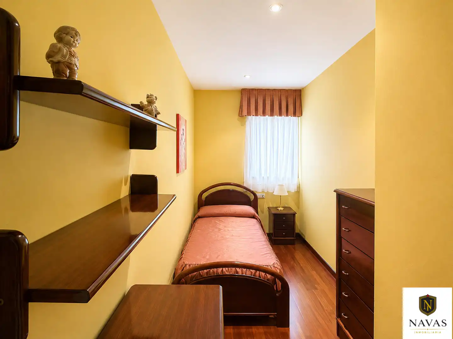 Bedroom of Flat for sale in Vigo   with Heating, Parquet flooring and Furnished