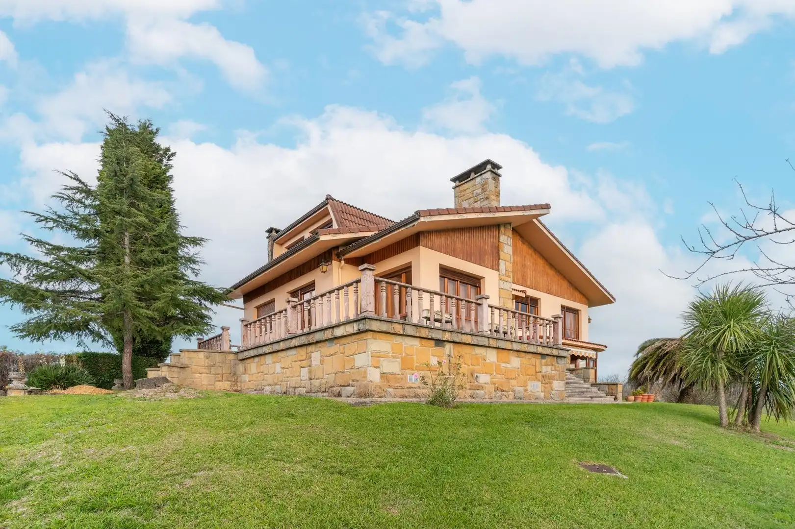 Vista exterior de Casa o chalet en venta en Siero con Calefacción, Jardín privado y Parquet