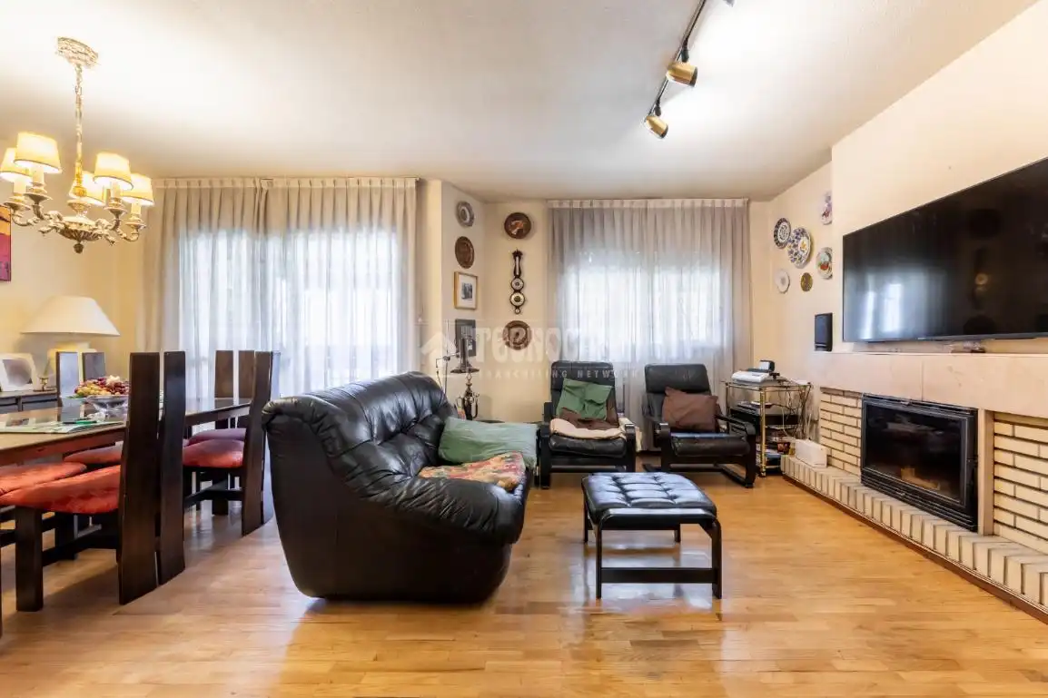 Sala de estar de Piso en venta en Las Rozas de Madrid con Calefacción, Terraza y Trastero
