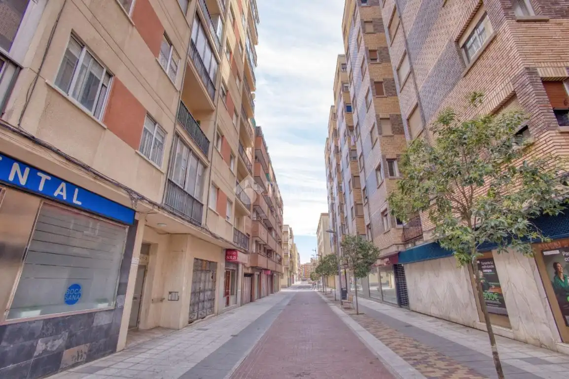 Außenansicht von Wohnung zum Verkauf in Salamanca mit Heizung, Abstellraum und Möbliert
