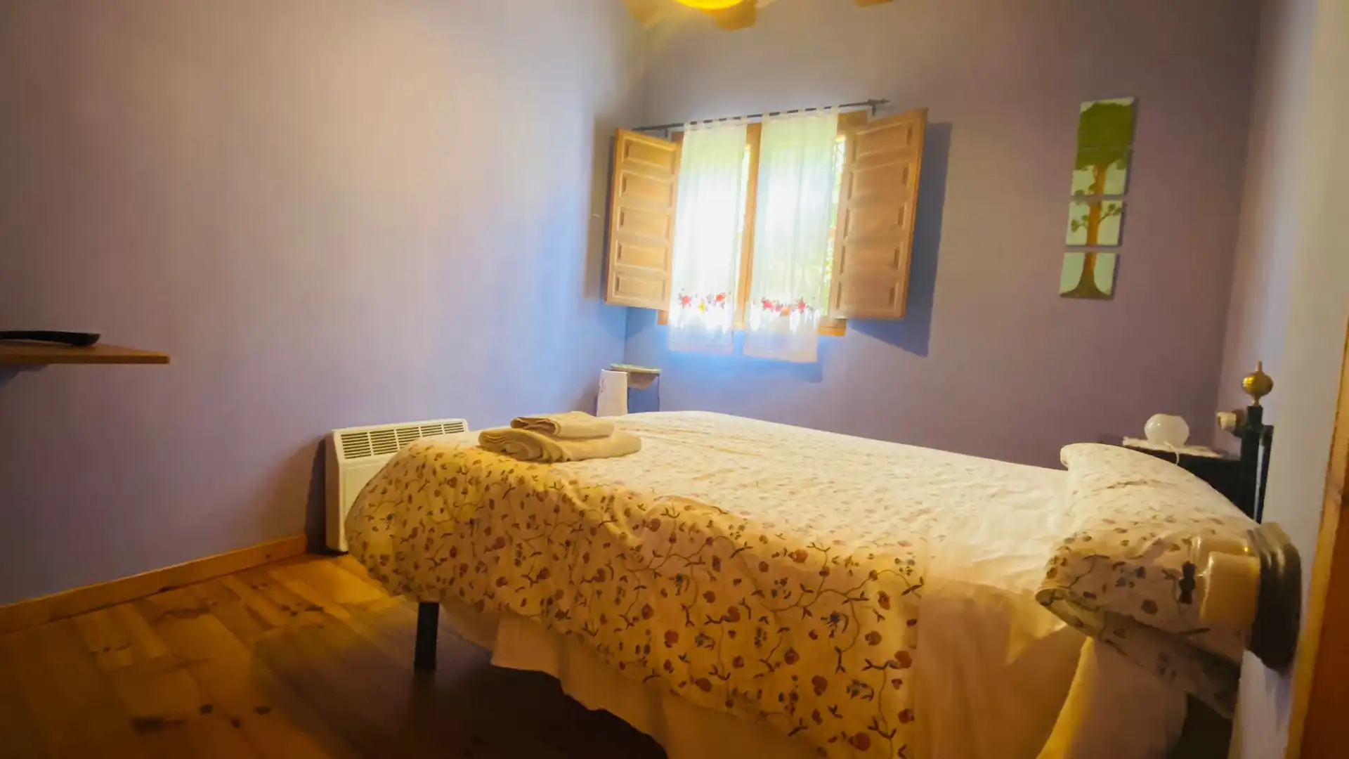 Dormitori de Casa o xalet en venda en Villarluengo amb Calefacció, Traster i Moblat