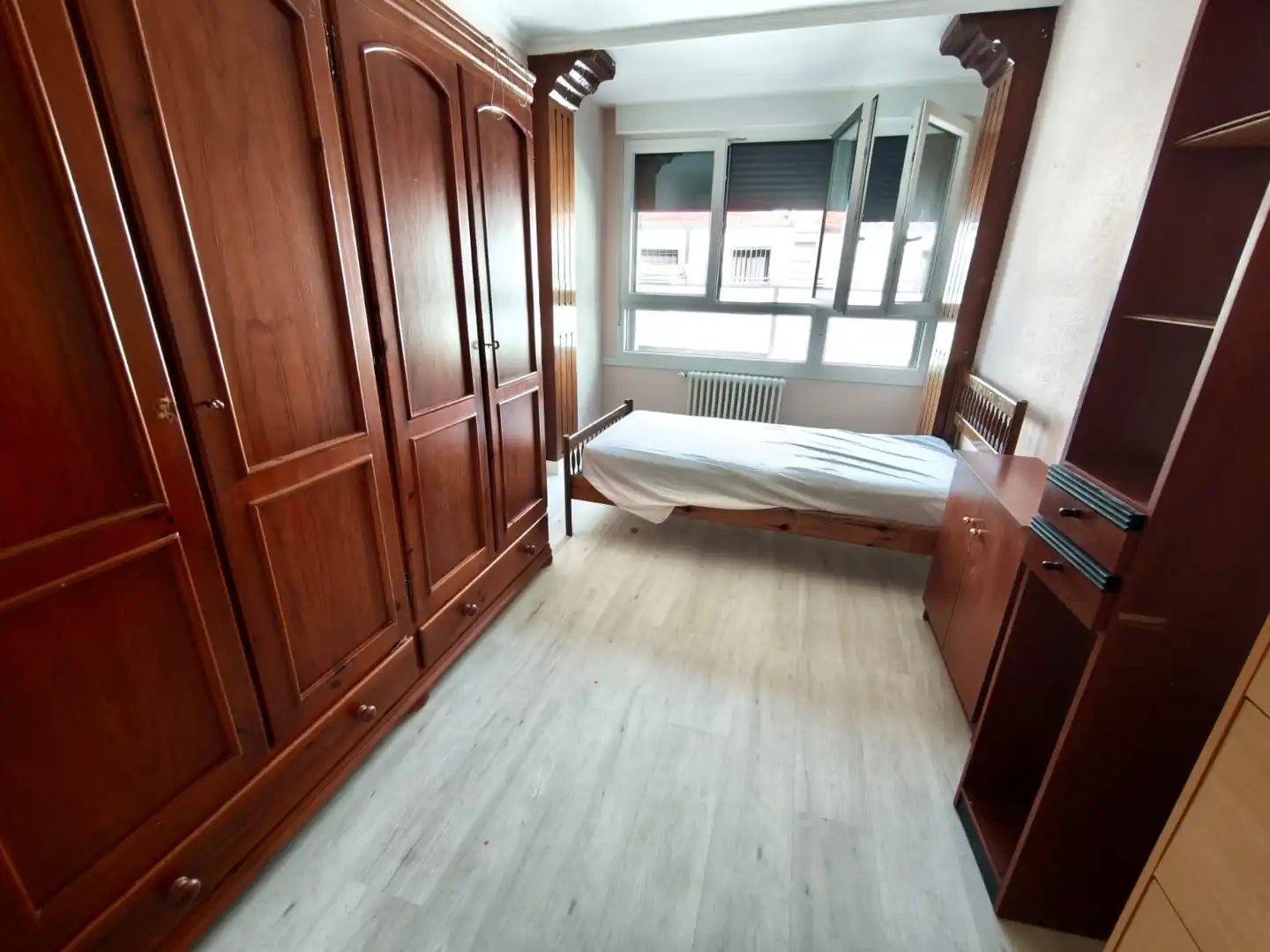 Bedroom of Flat for rent in Albacete  with Heating, Furnished and Balcony