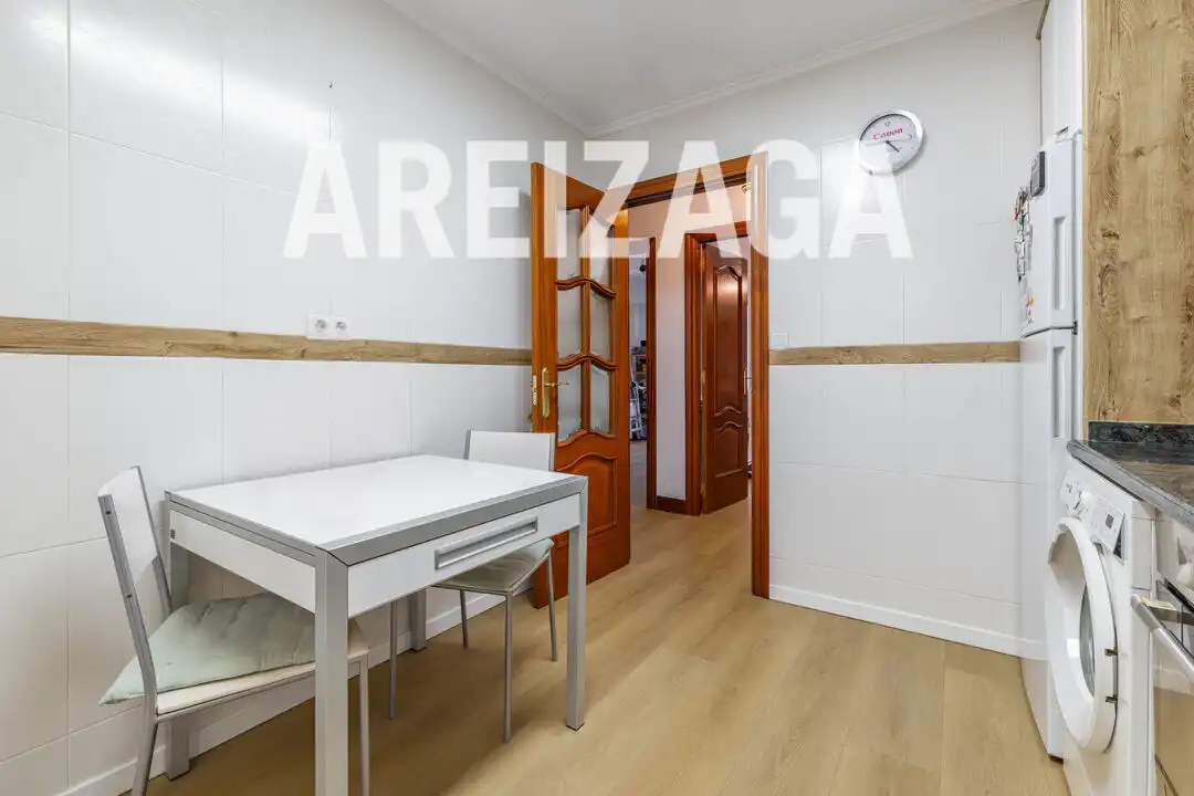 Piso en venta en Donostia - San Sebastián  con Calefacción, Amueblado y Balcón