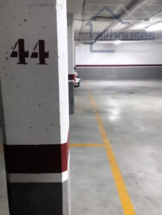 Aparcament de Apartament en venda en O Rosal   amb Calefacció i Balcó