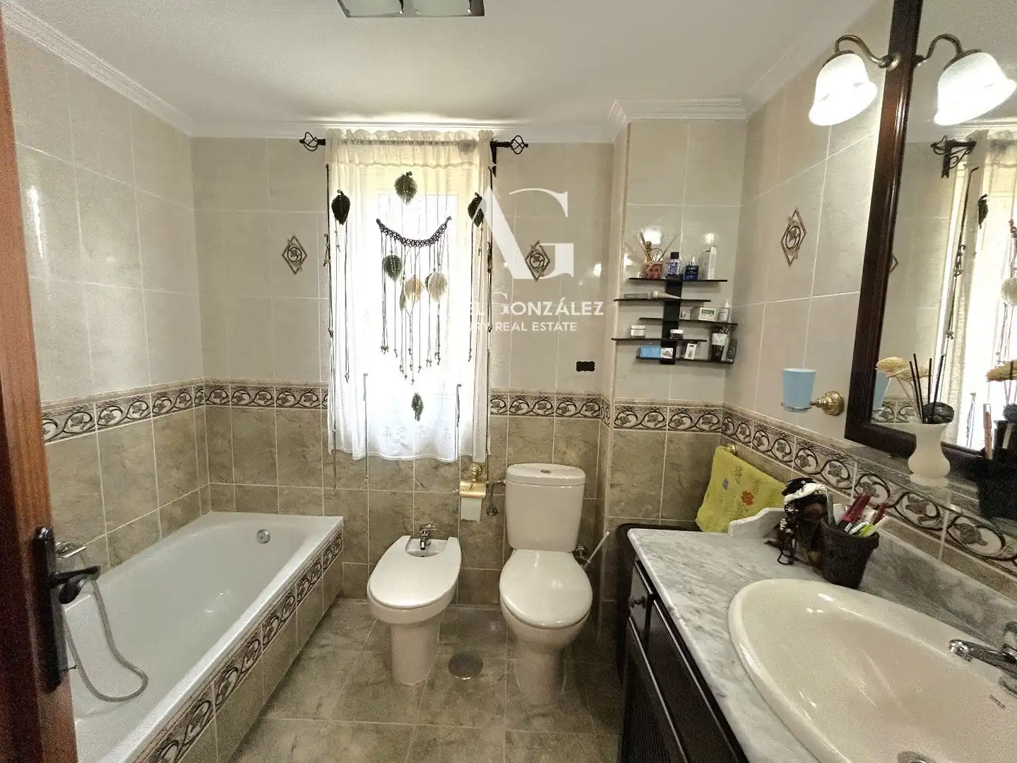 Badezimmer von Wohnung zum Verkauf in Población de Campos mit Heizung und Möbliert