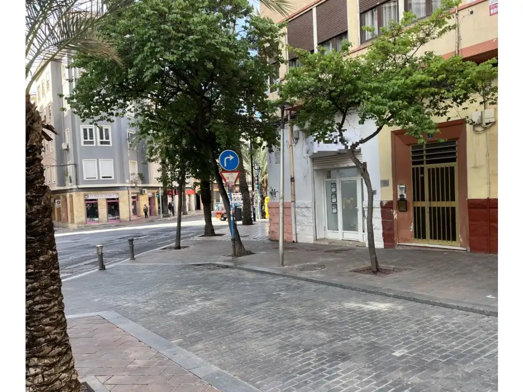 Vista exterior de Local en venta en Alicante / Alacant