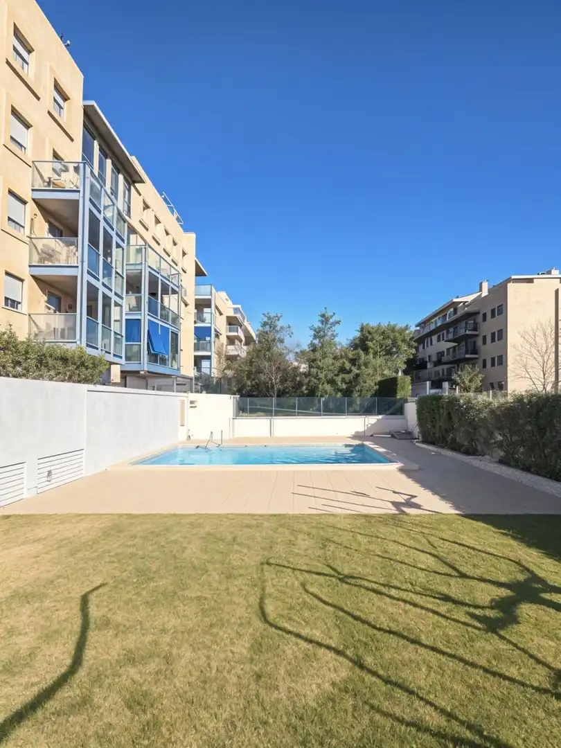 Piscina de Piso en venta en Salou con Aire acondicionado, Calefacción y Jardín privado