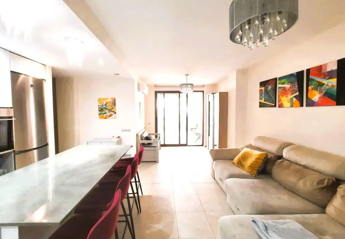 Wohnzimmer von Wohnungen zum Verkauf in Escalona mit Klimaanlage, Heizung und Privatgarten