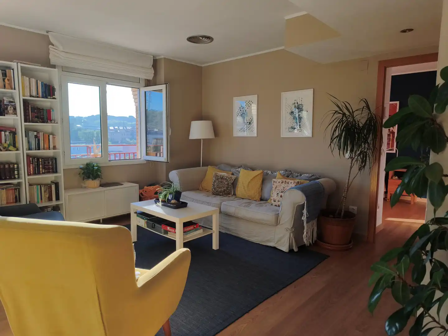 Sala de estar de Dúplex en venta en Girona con Aire acondicionado, Calefacción y Parquet