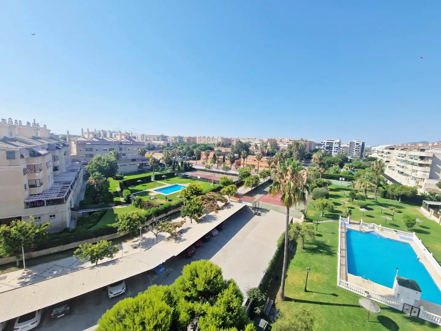 Vista exterior de Àtic en venda en Málaga amb Aire condicionat, Calefacció i Jardí privat
