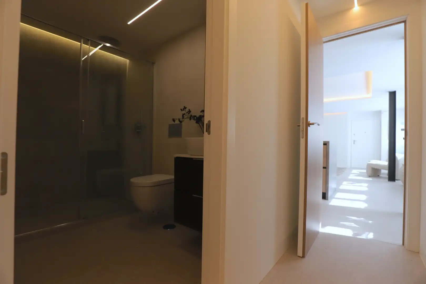Bathroom of Houses for sale in Madrid  with Air Conditioner, Heating and Parquet flooring