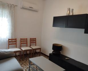 Living room of Flat to rent in  Zaragoza Capital  with Heating, Furnished and Oven