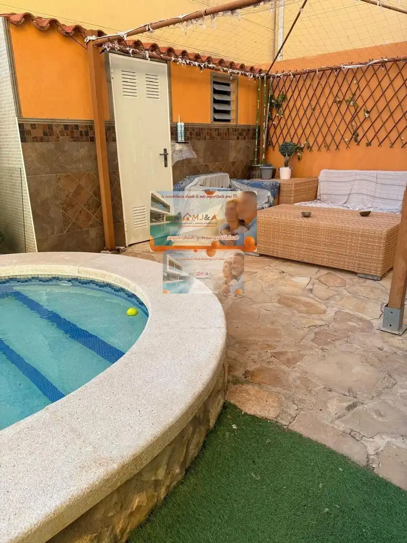 Swimming pool of Detached homes for sale in Benicasim / Benicàssim  with Air Conditioner, Heating and Terrace