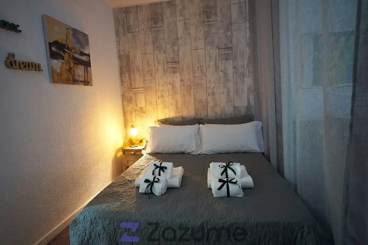 Habitación de Estudio de alquiler en Torremolinos con Aire acondicionado, Amueblado y Lavadora