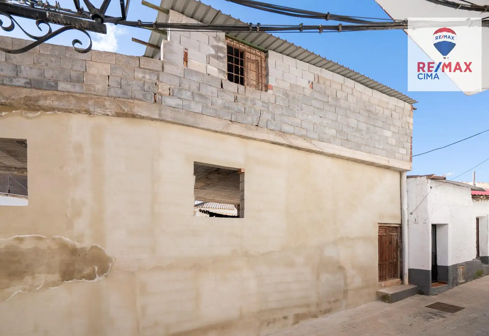 Vista exterior de Piso en venta en Zújar