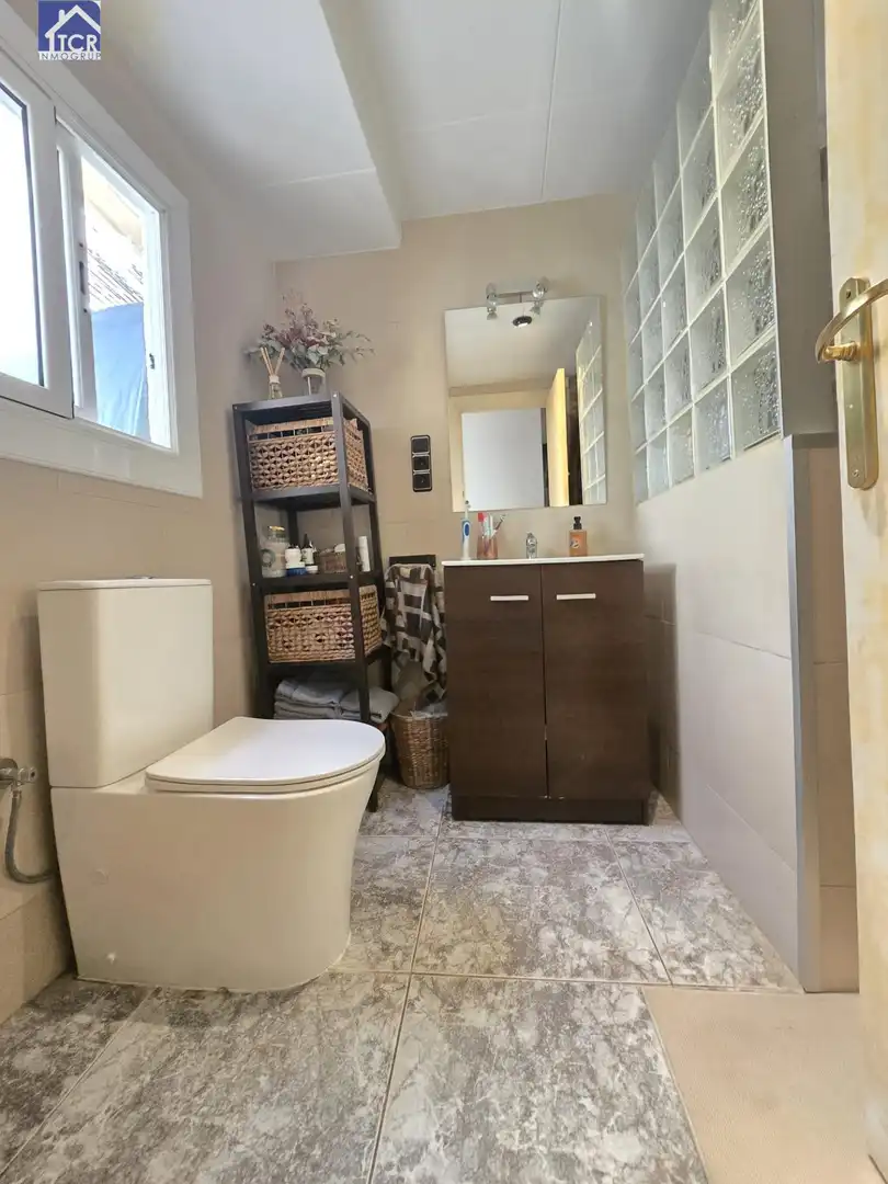Bany de Casa o xalet en venda en Castellar del Vallès amb Calefacció, Terrassa i Balcó
