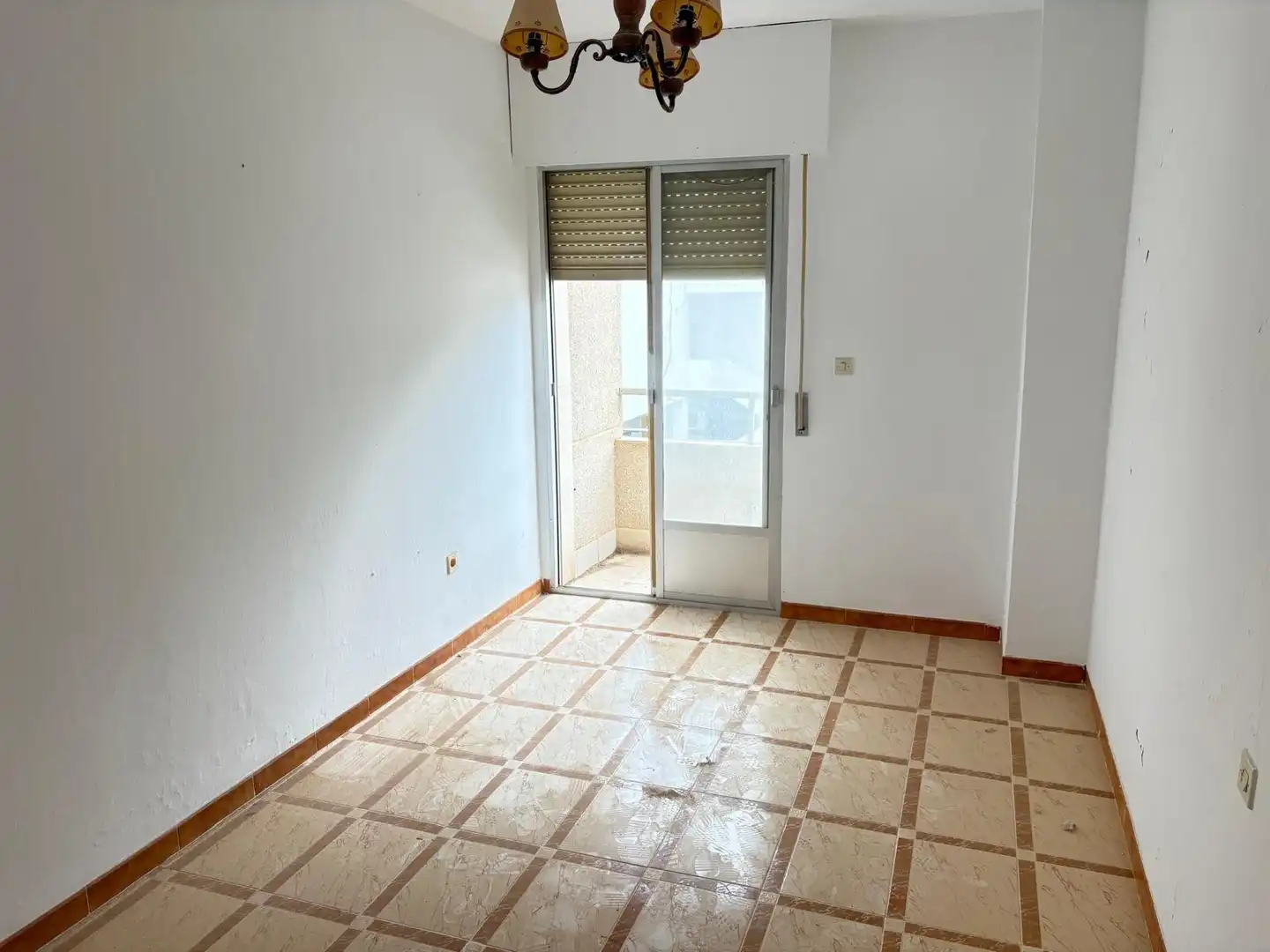 Piso en venta en Jamilena con Balcón