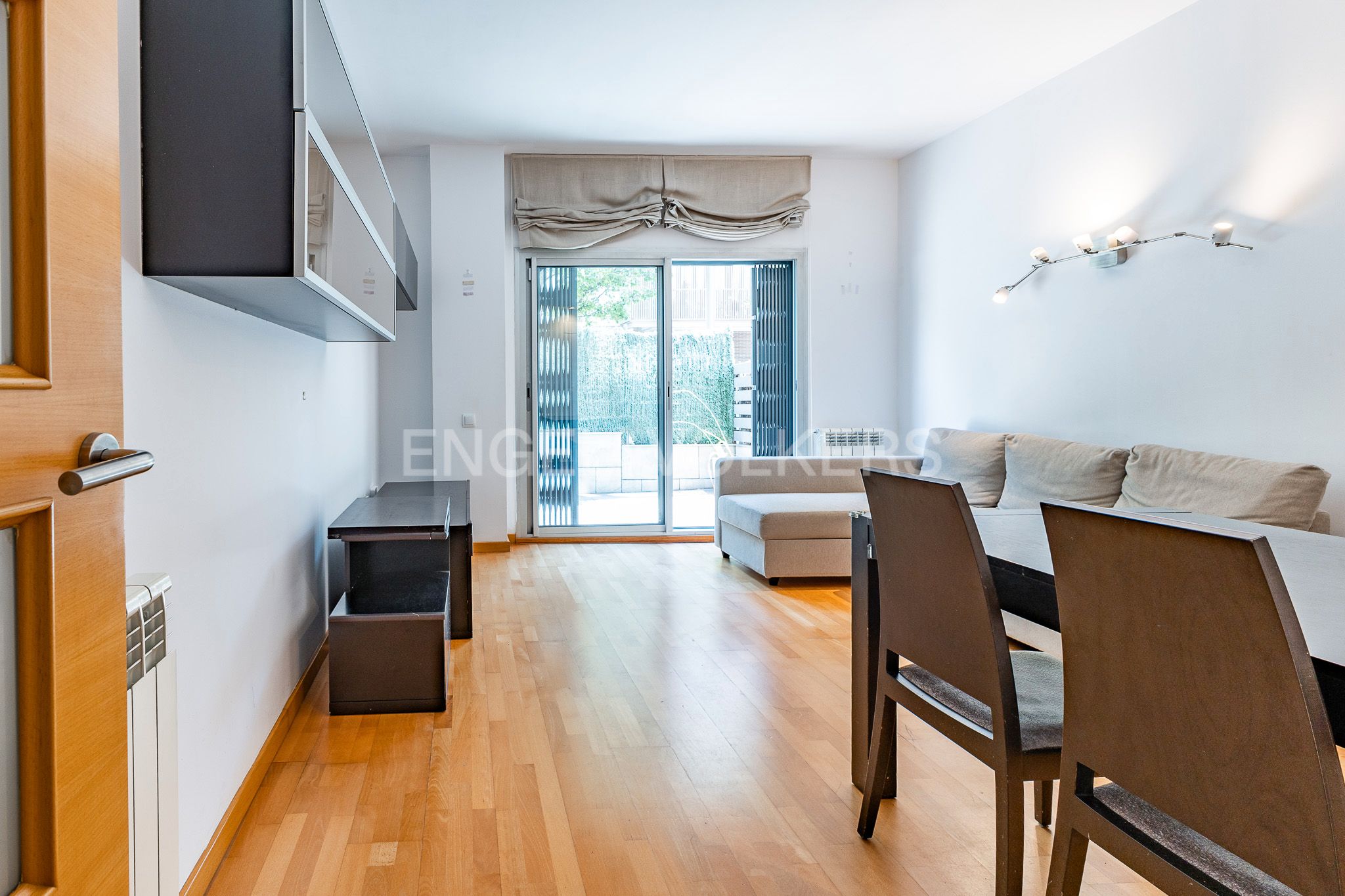 Vista exterior de Apartament en venda en Sant Cugat del Vallès amb Aire condicionat, Calefacció i Parquet