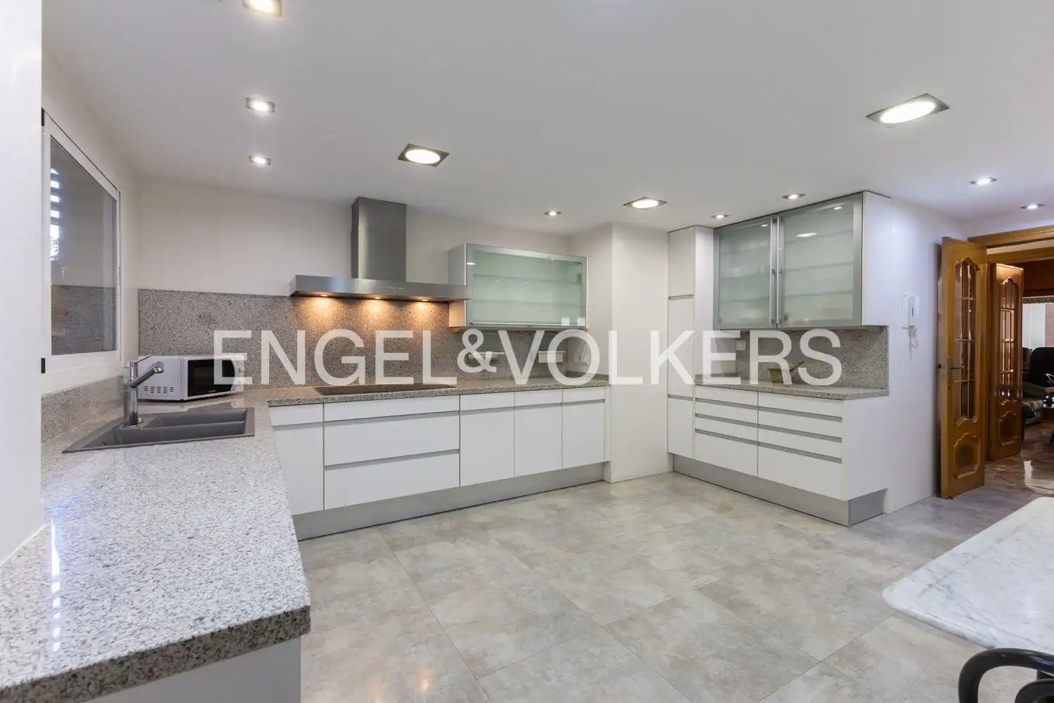 Cocina de Piso de alquiler en Valencia con Aire acondicionado, Calefacción y Terraza