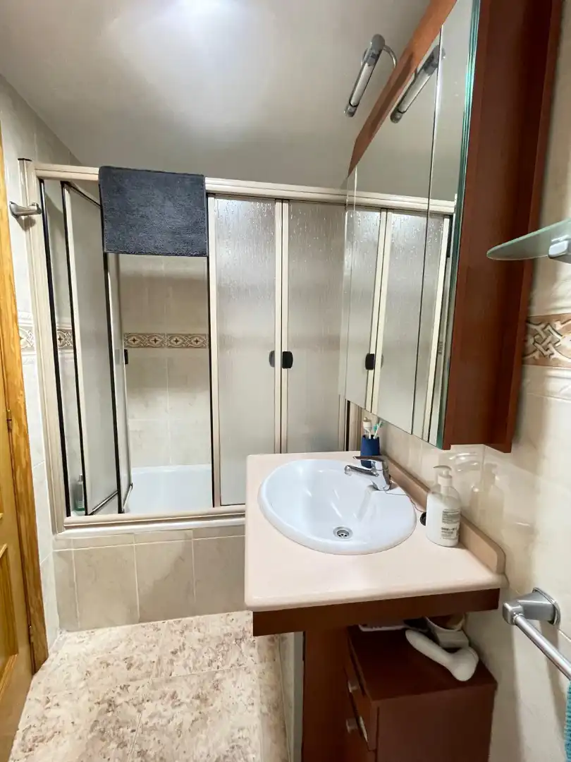 Bany de Apartament en venda en Moncofa amb Terrassa, Moblat i Forn
