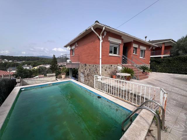 Casa-chalet en Venta en Carrer de Juli Garreta en Lliçà d'Amunt