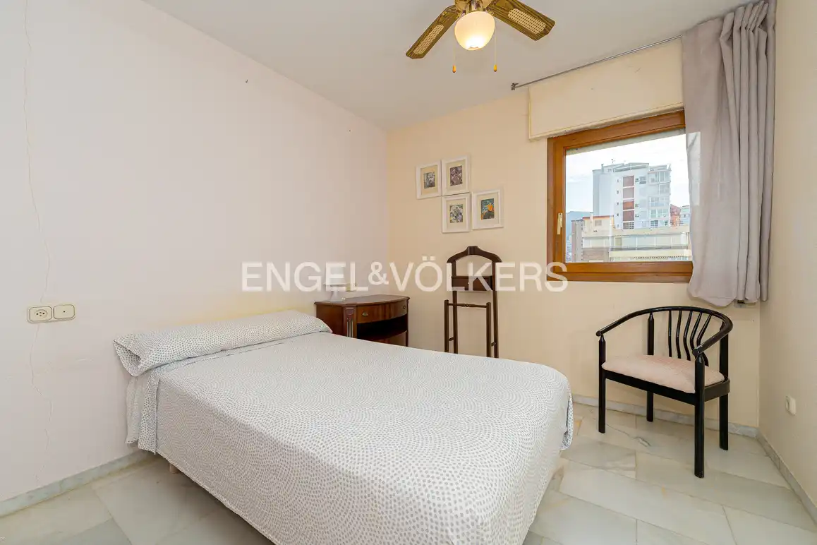 Bedroom of Apartments for sale in Benidorm