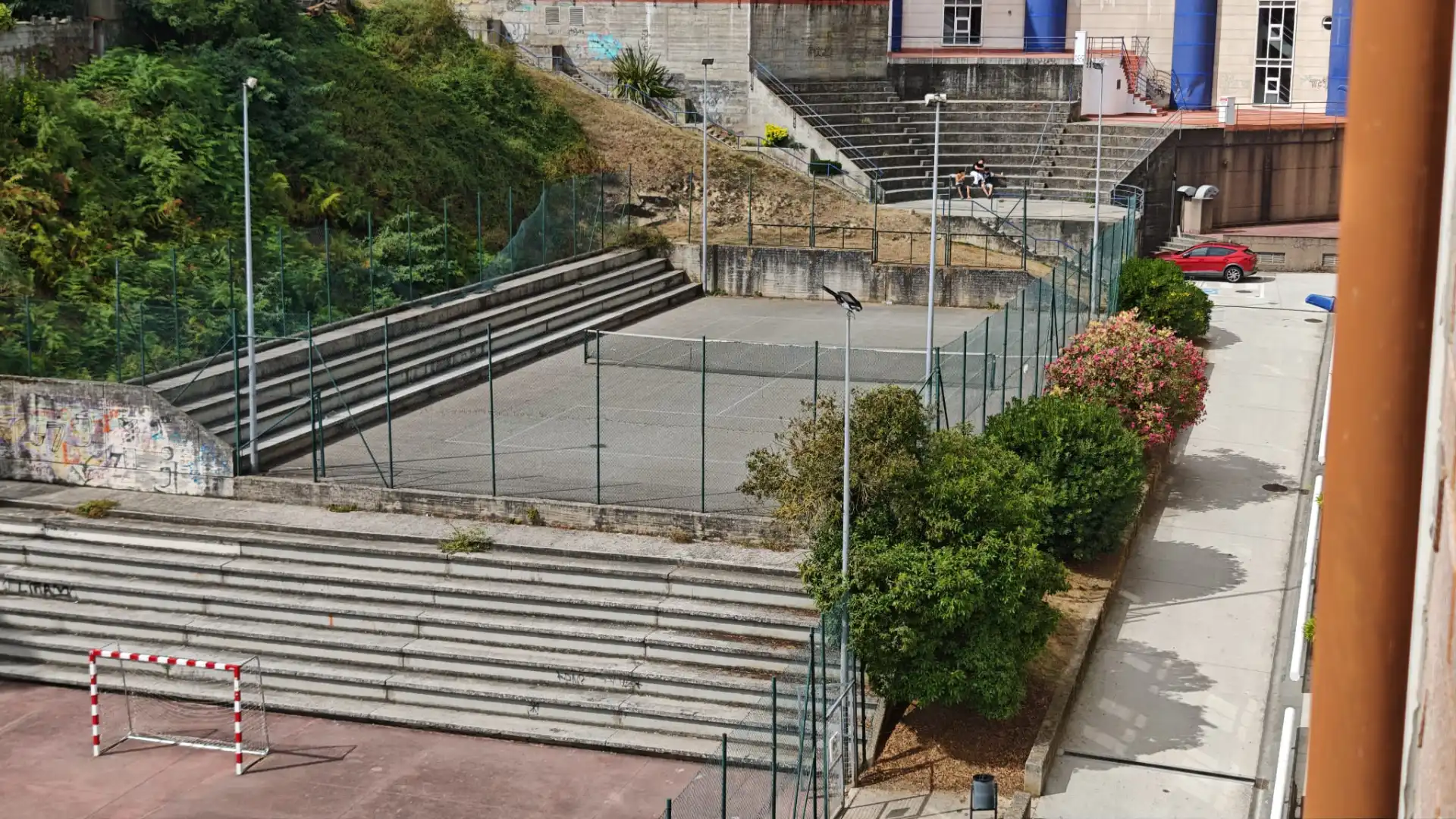 Vista exterior de Piso de alquiler en Culleredo con Jardín privado, Parquet y Amueblado