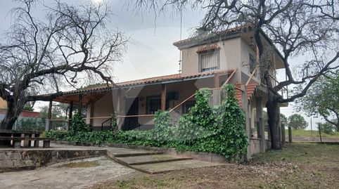 Foto 3 de Casa o chalet en venta en Calle de Chonos, Carretera de Sevilla - Los Montitos, Badajoz Capital