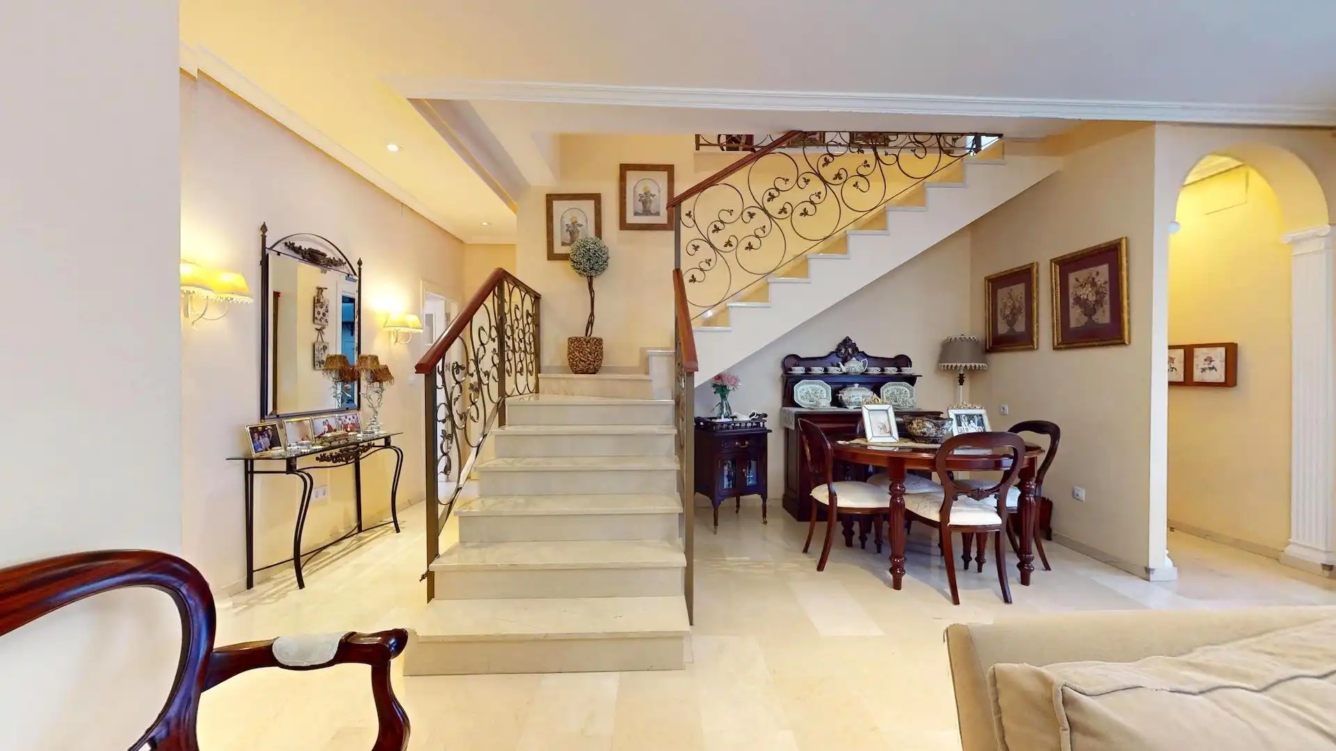 Houses for sale in  Córdoba Capital  with Air Conditioner, Heating and Private garden