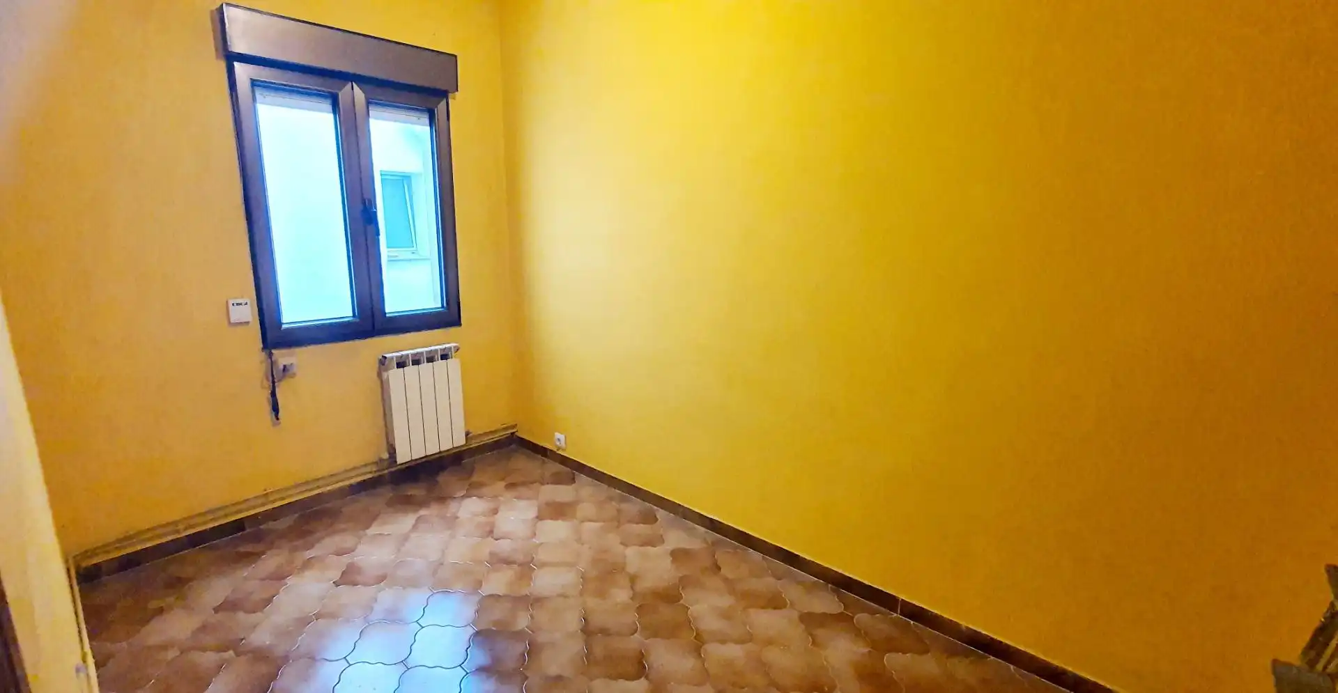 Habitación de Piso en venta en Oviedo  con Calefacción y Trastero