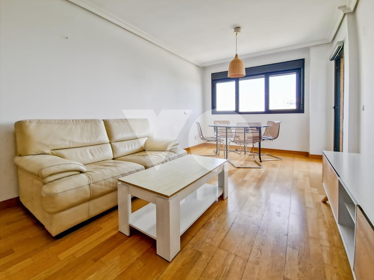 Living room of Flat for sale in  Madrid Capital  with Air Conditioner, Storage room and Swimming Pool