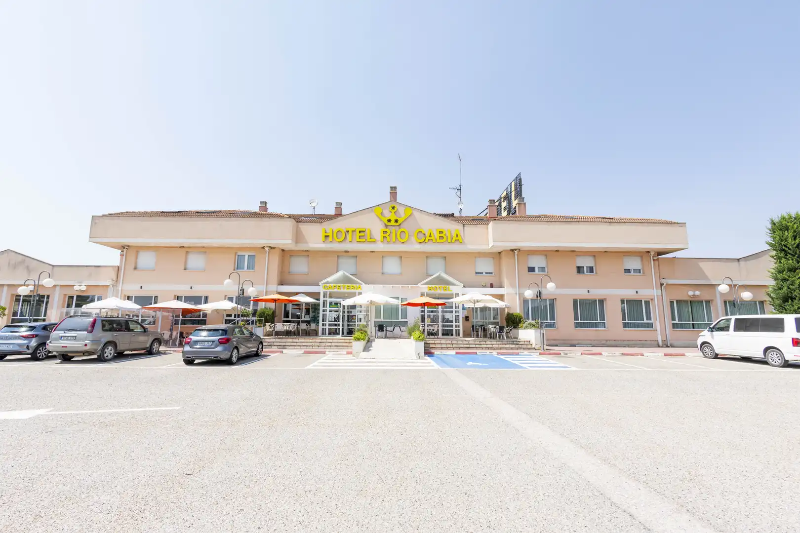 Edificio en venta en Cavia