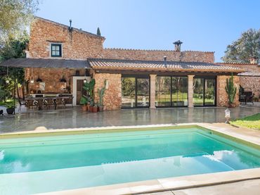 Casa rústica con piscina en venta en Sencelles