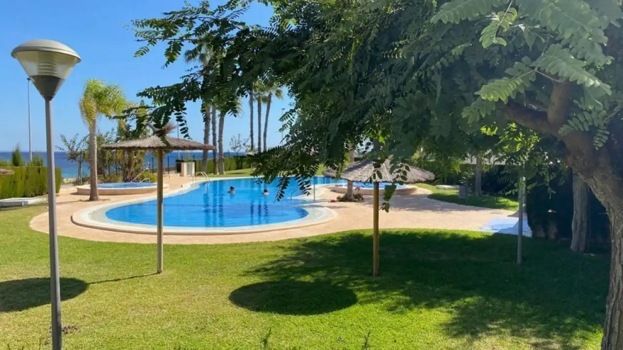 Piscina de Piso en venta en Pilar de la Horadada con Aire acondicionado, Calefacción y Terraza