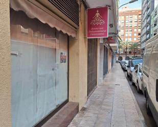 Premises for sale in Alzira  with Air Conditioner and Internet