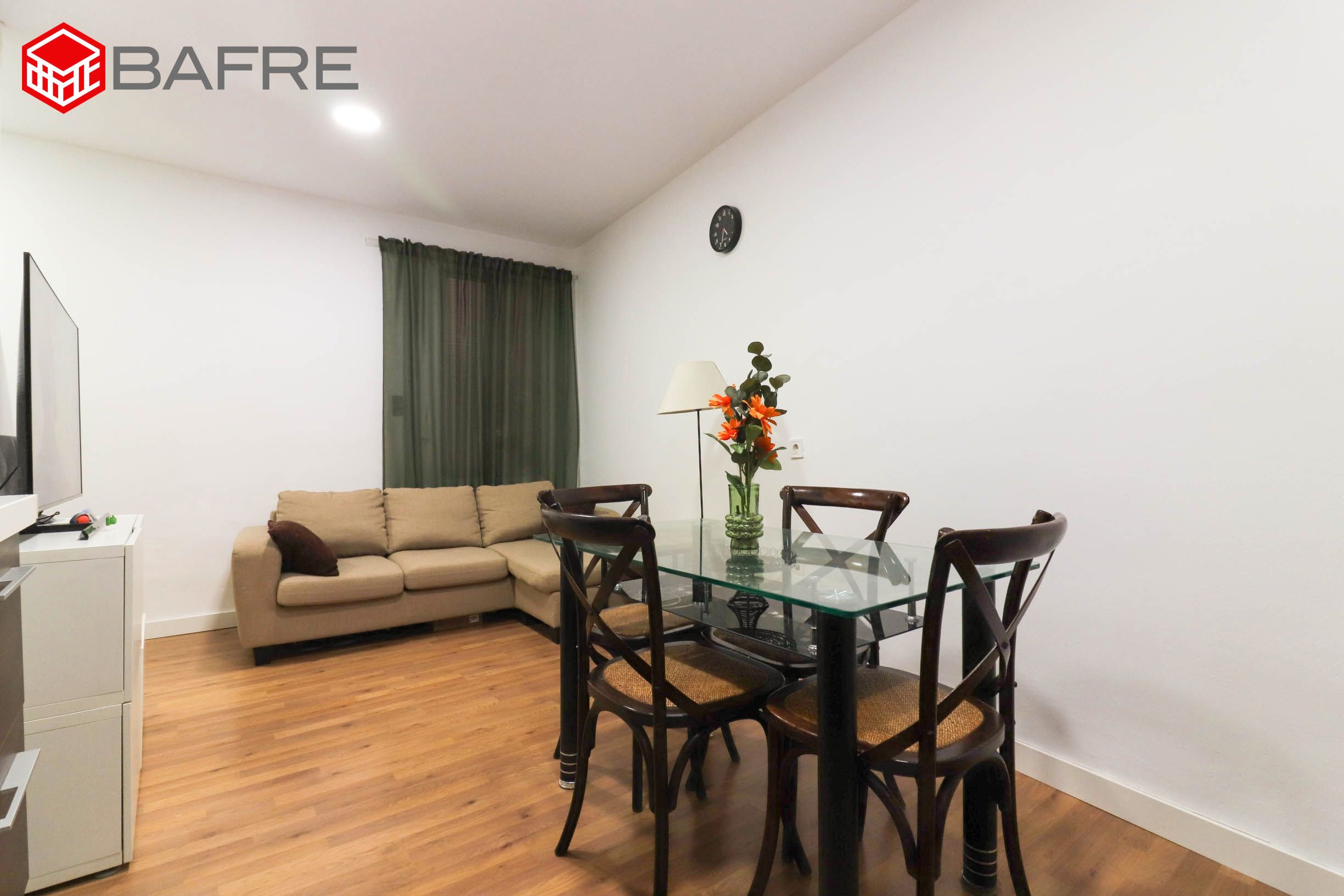 Sala de estar de Piso en venta en  Madrid Capital con Calefacción