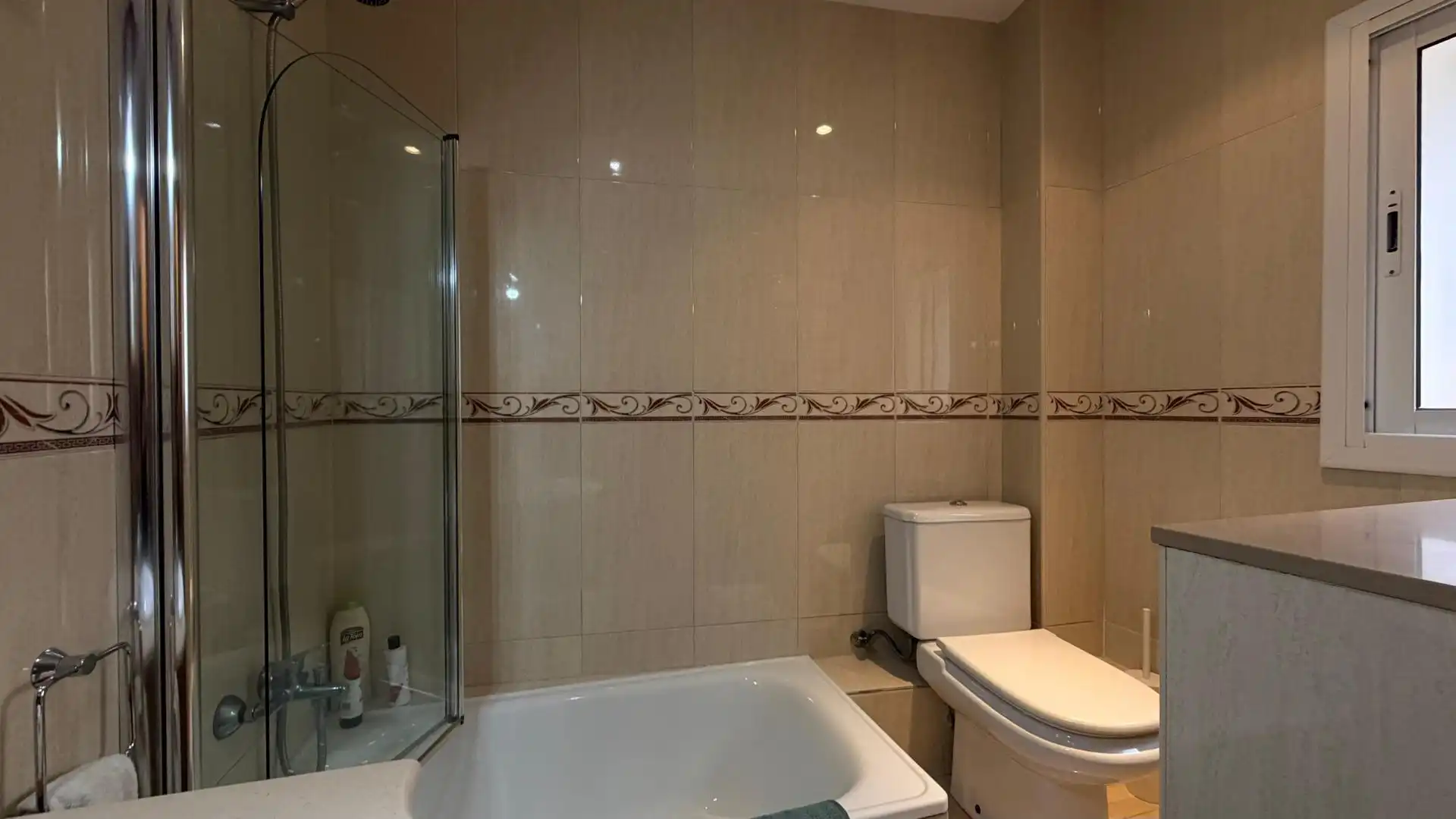 Baño de Casa o chalet en venta en Vilafranca del Penedès con Aire acondicionado, Terraza y Balcón