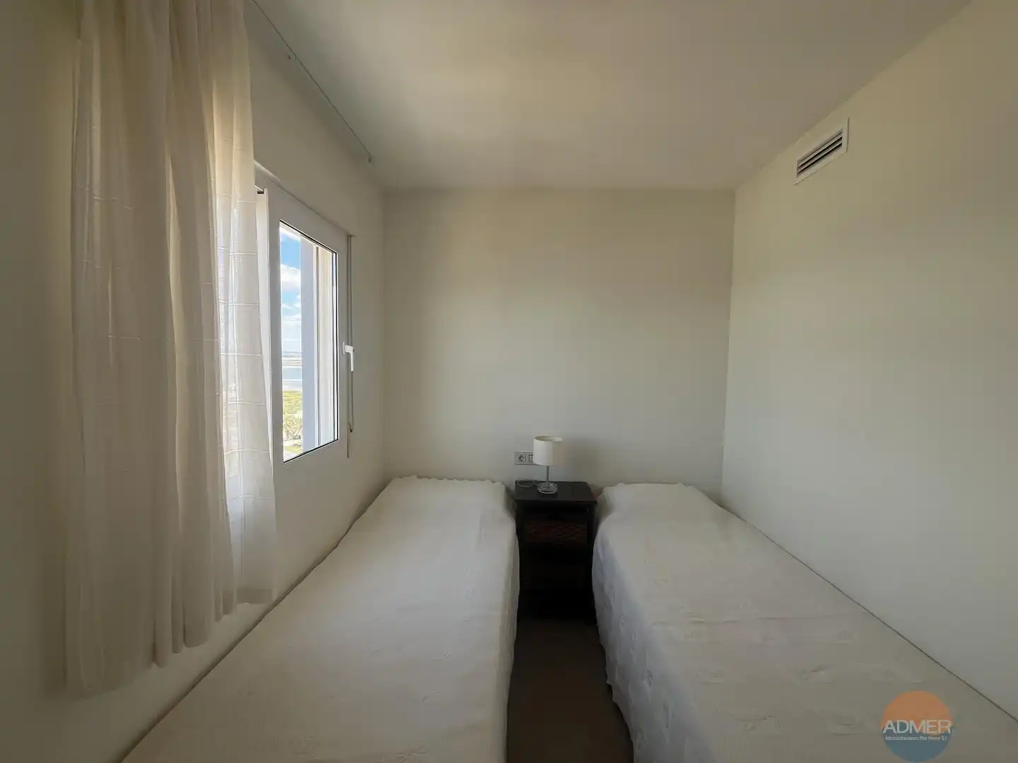 Schlafzimmer von Wohnung zum Verkauf in La Manga del Mar Menor mit Klimaanlage, Heizung und Terrasse