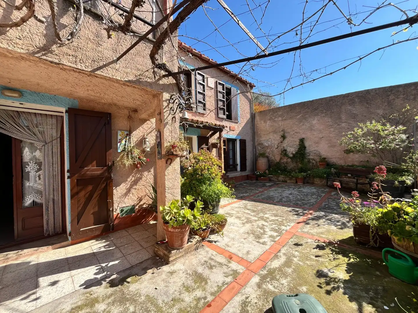 Maison avec terrasse à vendre à Biure
