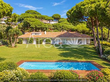 Villa avec piscine à vendre à Passeig ROCA FERRERA 25