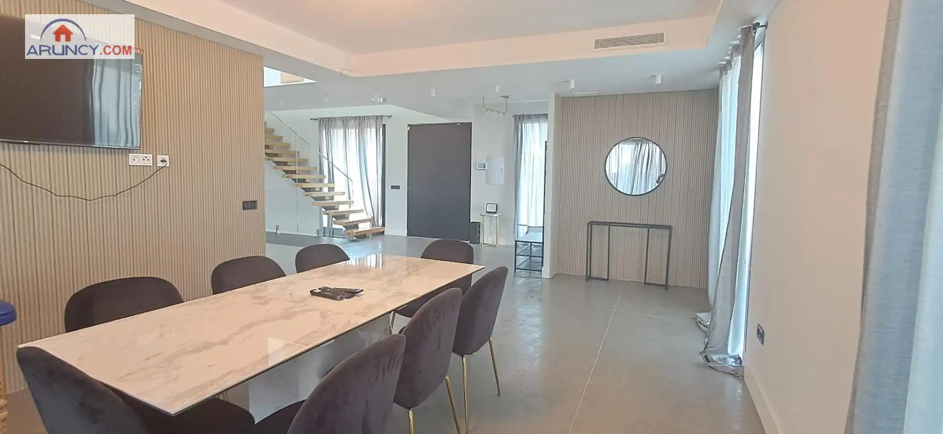 Menjador de Casa o xalet de lloguer en Montequinto amb Aire condicionat, Jardí privat i Piscina