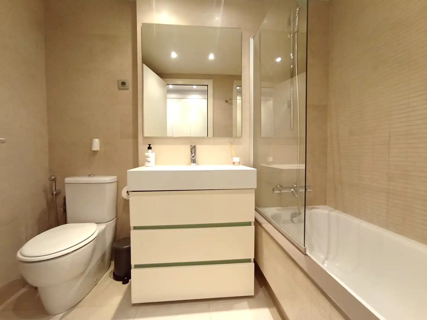 Baño de Piso en venta en Barcelona con Aire acondicionado, Calefacción y Parquet
