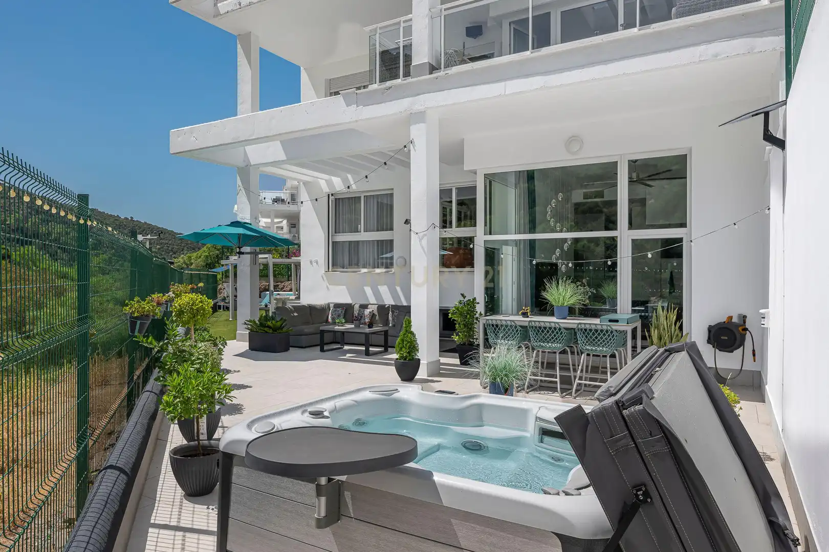 Terraza de Apartamento en venta en Benahavís con Aire acondicionado, Trastero y Lavadora