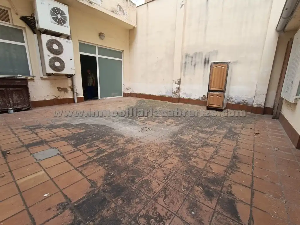 Vista exterior de Local en venta en  Logroño con Aire acondicionado, Calefacción y Terraza