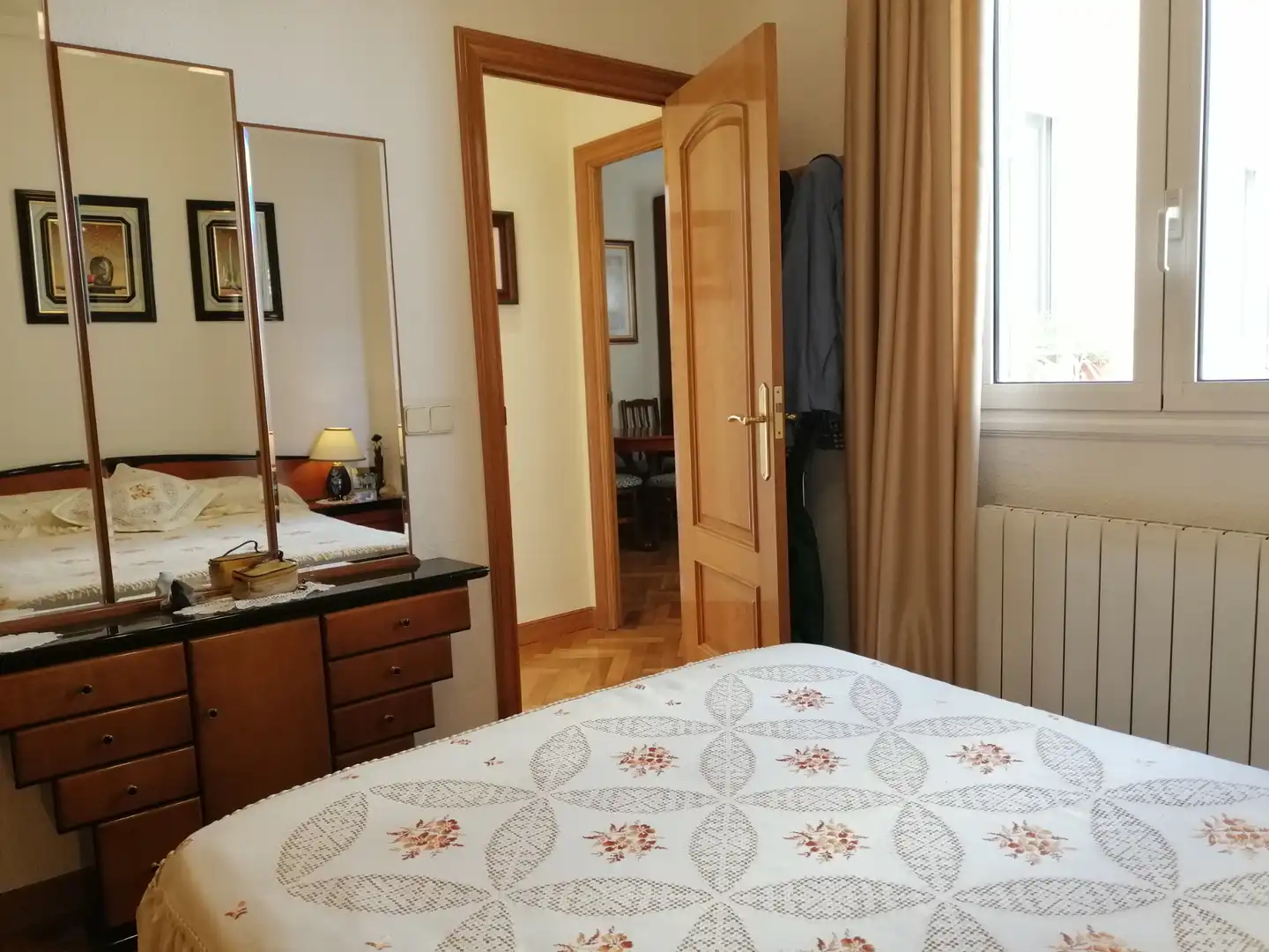 Bedroom of Flat for sale in Madrid  with Air Conditioner, Heating and Parquet flooring